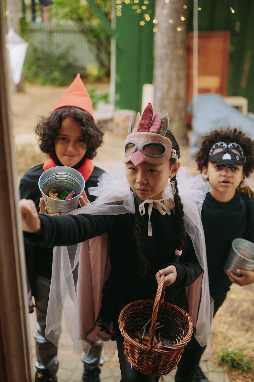 5 Trick-or-treating etiquette tips to embrace this Halloween